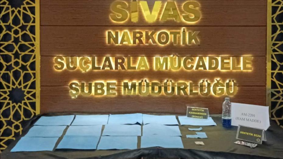 Sivas'ta Uyuşturucu Operasyonu: Kağıda Emdirilmiş Sentetik Kullanımına Darbe Vuruldu