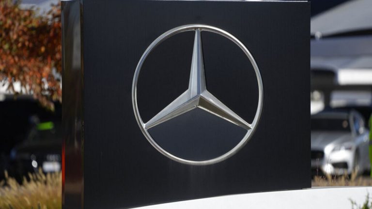Mercedes ve Stellantis’ten 4,4 milyar euroluk akü fabrikası taşınıyor