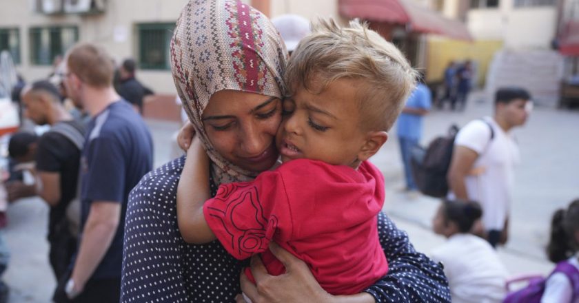 AB, tıbbi bakıma muhtaç 16 çocuğu Gazze’den tahliye etti