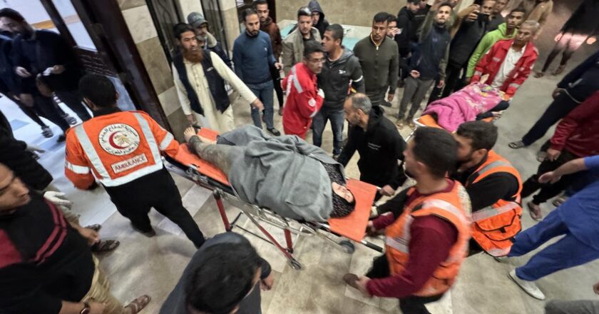 Yolcu İsrail ordusu Gazze’ye havadan saldırdı