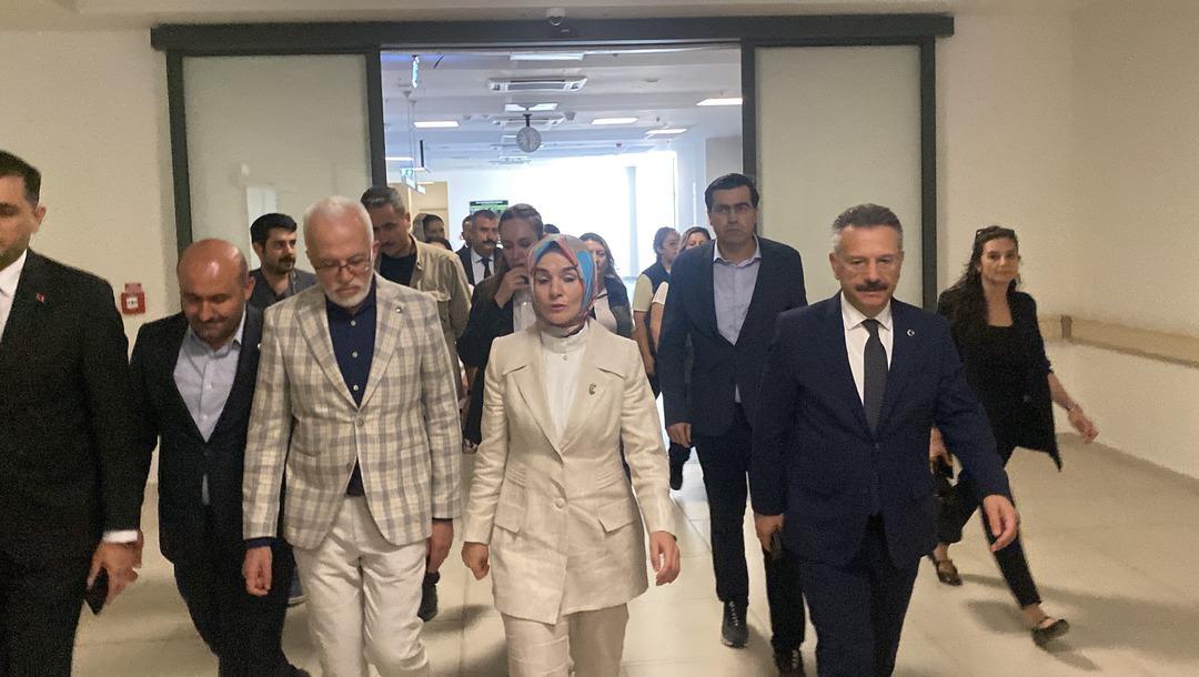 Eskişehir Seyitgazi ormanın ateşinde yaralandı: Kader Dereli'nin son sağlık durumu nedir? Aile ve Sosyal Hizmetler Bakanı ziyaret edildi ... 3