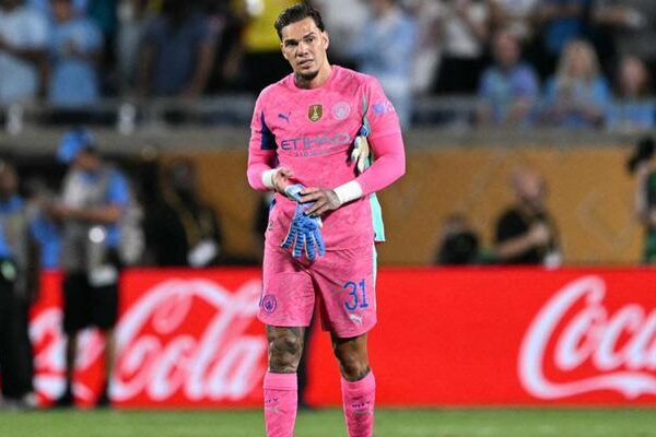 SON DAKİKA: Galatasaray’dan Ederson bombası! Sarı kırmızılılar Fernando Muslera’nın yerini Manchester City’nin yıldızı ile doldurmayı planlıyor…