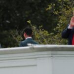 Donald Trump, Beyaz Saray’ın çatısına çıktı! O soruya “nükleer füze” yanıtını verdi