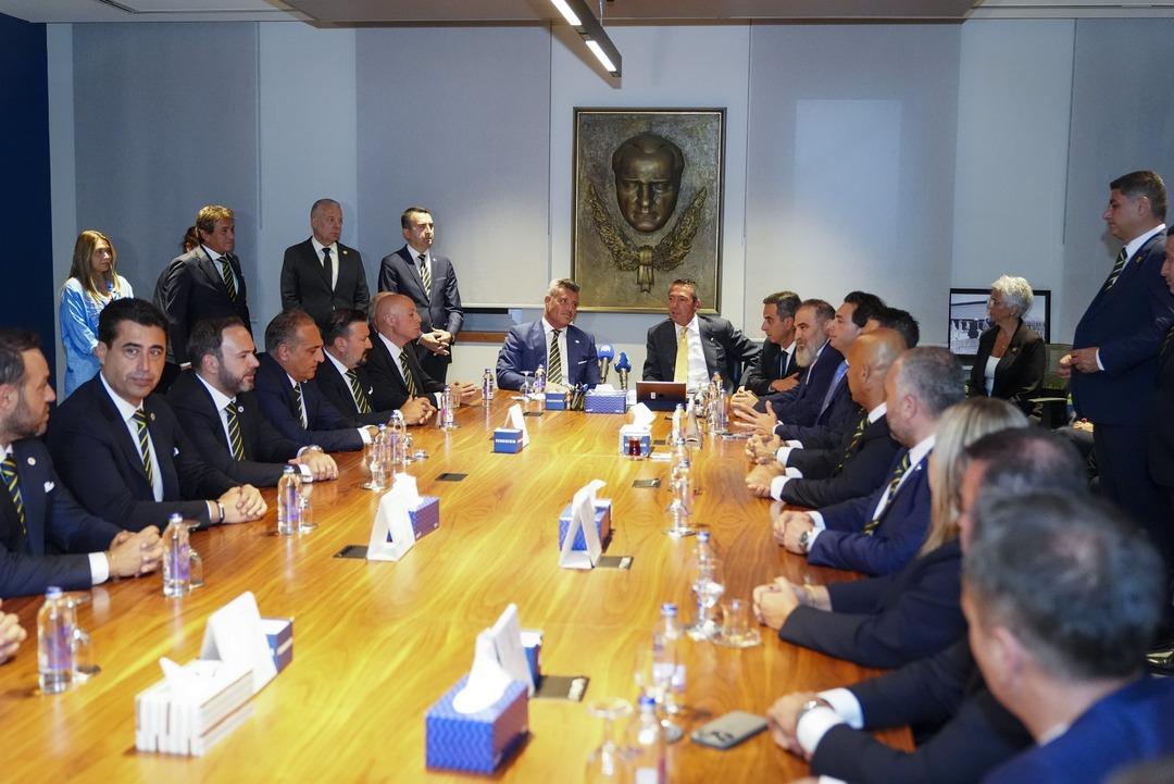 Fenerbahce Sadettin Saran'ın yeni başkanı Mazbataya'yı aldı! Ali Koç ve bu diyalog oldu ... Herkes o anları konuşuyor 2