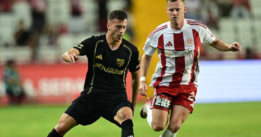 Kayserispor, Antalya deplasmanınsa son dakikada puanı kaptı! – Son Dakika Spor Haberleri