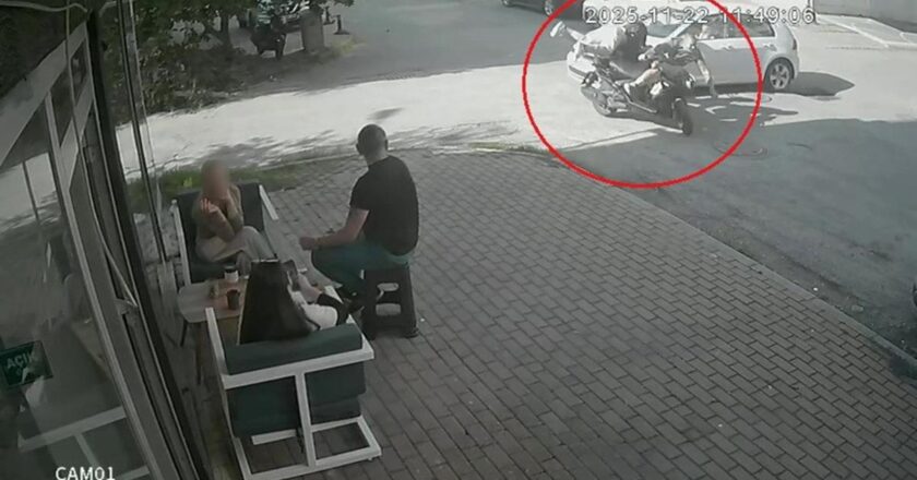 Kasksız yolcu kafasını kaldırıma çarpmaktan kıl payı kurtuldu