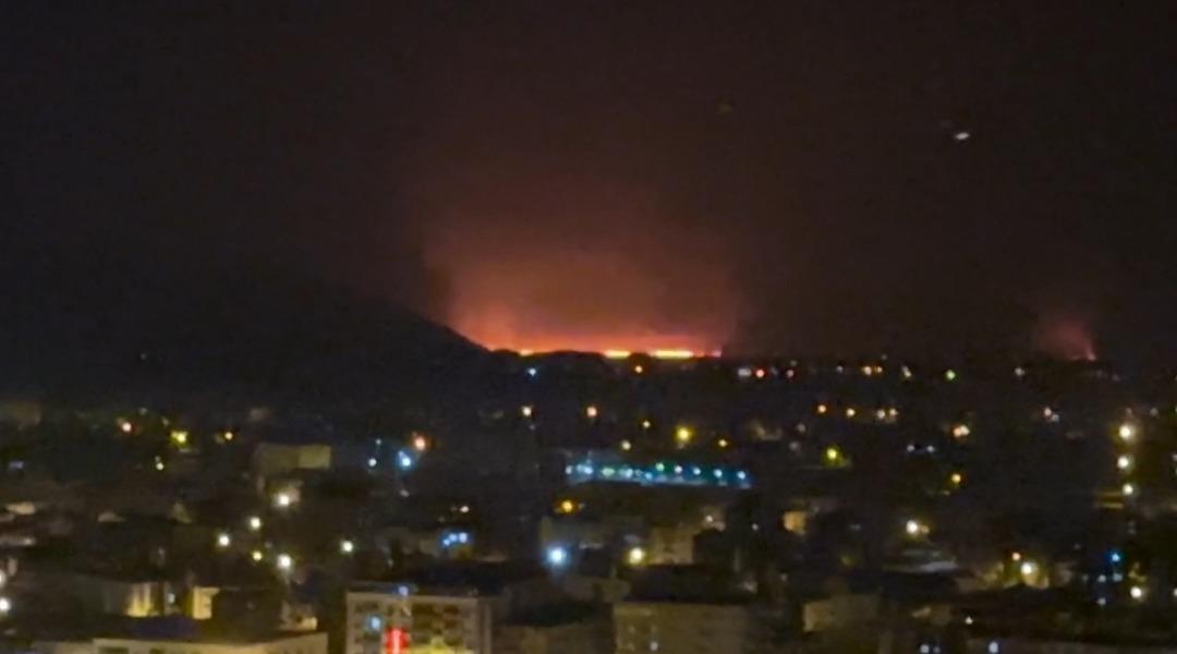 Yeri Hakkari... Yangın tüm ilçe tarafından görüldü: Nehil Sazlıkları yanıyor! Kuş cenneti olarak biliniyordu 2